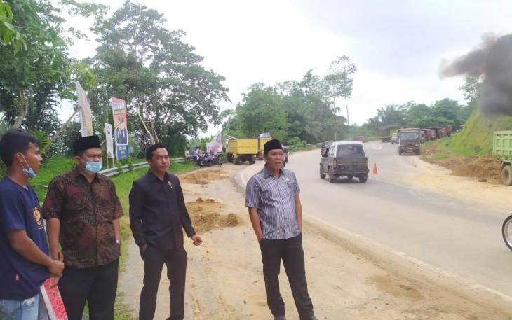 Komisi III DPRD Sidak Proyek Pengerukan Tanah Tebat Gelumpai