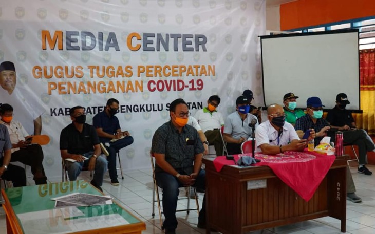 Ketua DPRD Bengkulu Selatan Ikuti Video Conference Bersama Mendagri Terkait Covid-19