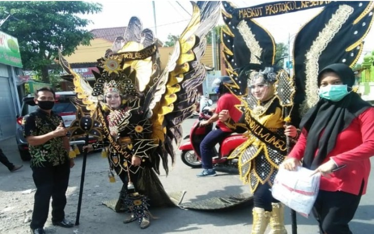 Dinkes Tulungagung Bagikan Masker 