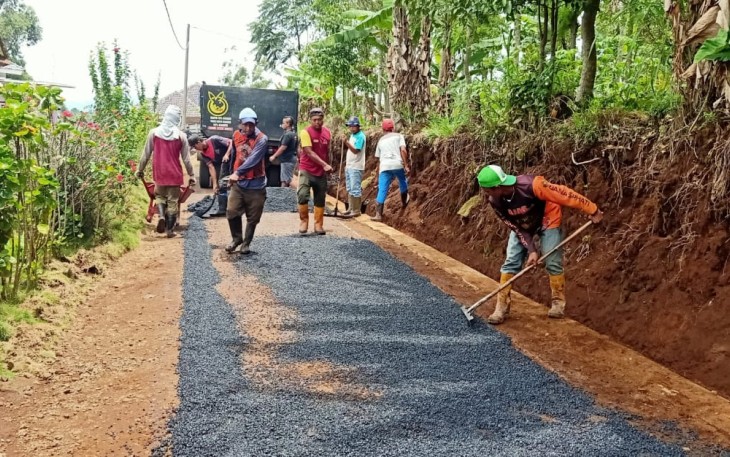 Pengerjaan Akses Jalan Poros di Desa Lemahsugih Majalengka Rampung 