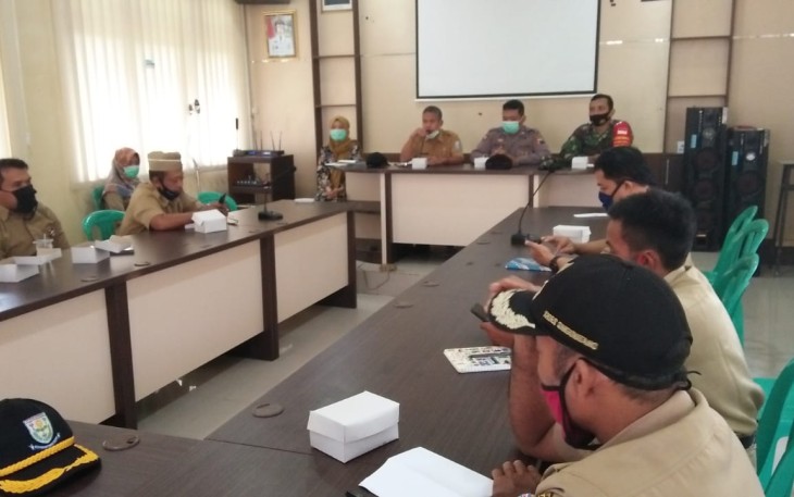 Rakor Tim Gugus Tugas Covid-19 Tingkat Kecamatan Karangjambu,  (24/11/2020).