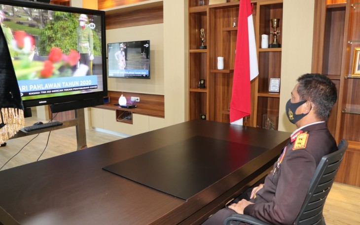 Kapolda Bengkulu Irjen Pol Drs Teguh Sarwono MSi Mengikuti Upacara Ziarah Nasional Secara Virtual 