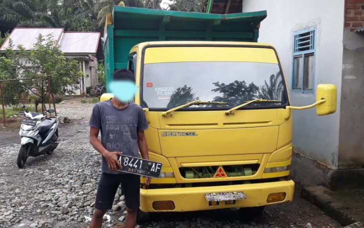 Pelaku Diamankan dan Barang Bukti 
