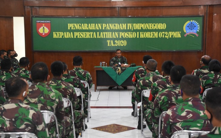 Pangdam IV/Diponegoro Mayjen TNI Bakti Agus Fadjari, S.I.P., M.Si. membuka secara resmi Latihan Posko I Korem 072/Pamungkas bertempat di Aula Makorem 072/Pamungkas Jl. Reksobayan No.4, Ngupasan, Gondomanan, Kota Yogyakarta. Kamis (3/12/2020).