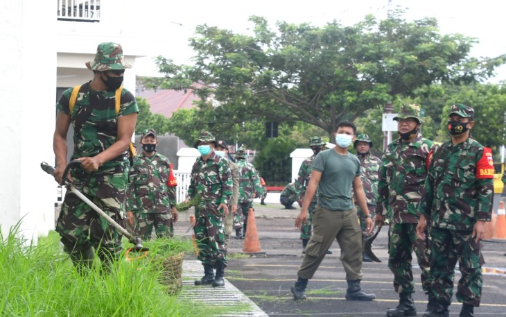 Dalam rangka hari Infanteri ke-72 Tahun 2020, Kodam IV/Diponegoro menggelar kegiatan Karya Bhakti yang dipusatkan di Museum Mandala Bhakti, Jl. Unika Soegijapranata No.1, Barusari, Kec. Semarang  Selatan, Kamis (17/12/2020).