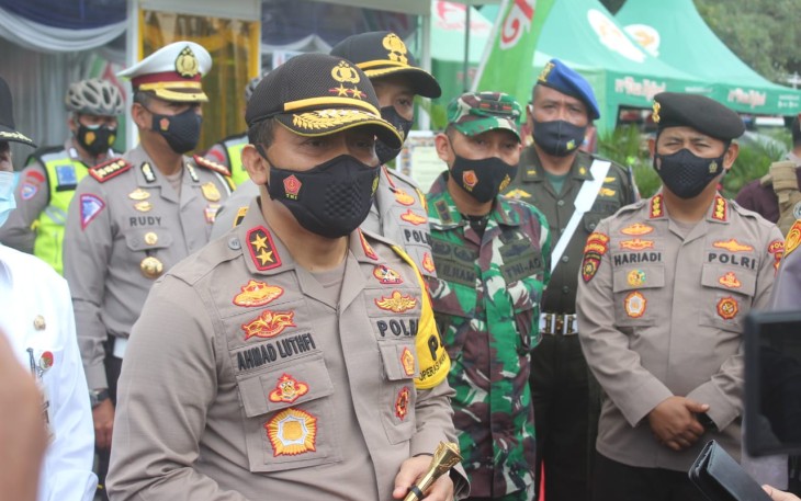  Kapolda Jawa Tengah Irjen Pol Drs Ahmad Luthfi SH SST MK Tinjau Pos Natal Dan Tahun Baru Di Wilayah Pati