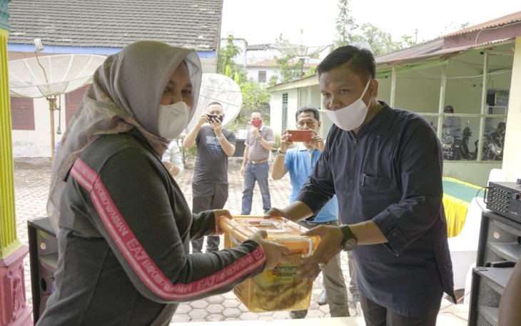  Ketua TP PKK Provinsi Sumatera Utara Ny Nawal Edy Rahmayadi Berikan Bantuan Korban Banjir Kepada Pemkab Asahan 