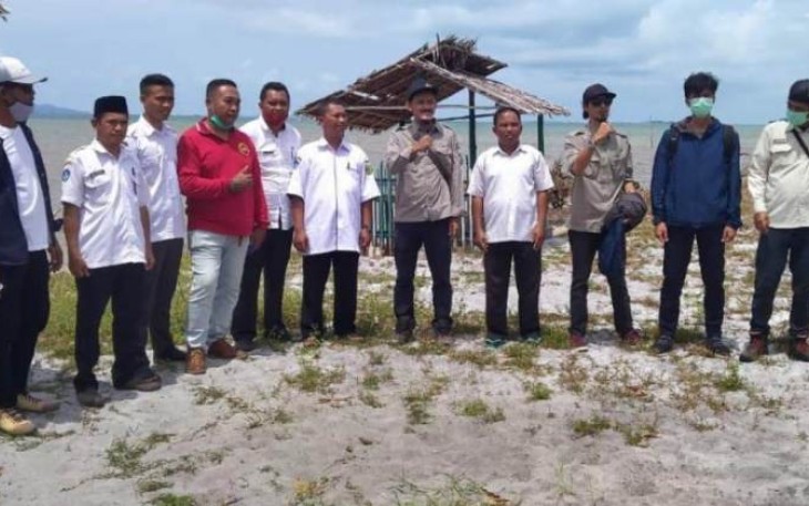 Tim Satker BWS Sumatera IV Tinjau Abrasi Pantai di Lingga