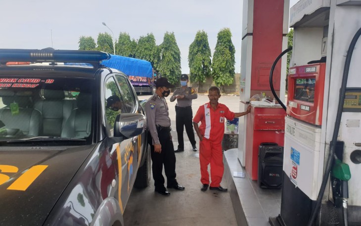 Polsek Weleri Laksanakan Patroli Blue Light di SPBU 
