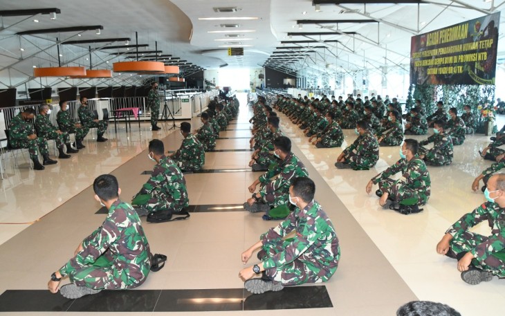 Upacara Penerimaan Satgas Dipimpin Oleh Waasops Kasdam IV/Diponegoro Letkol Inf Muhammad Ibrahim Mochtar 