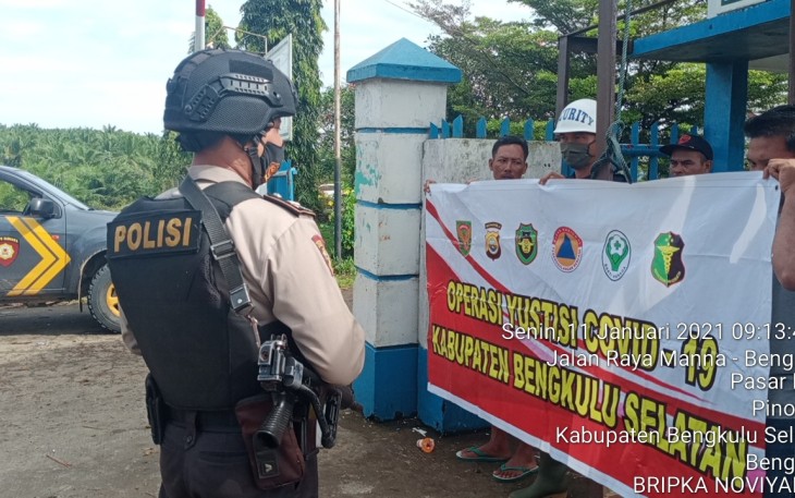 Gelar Operasi Yustisi Polsek Pino Raya Beri Teguran Para Pelanggar Prokes 