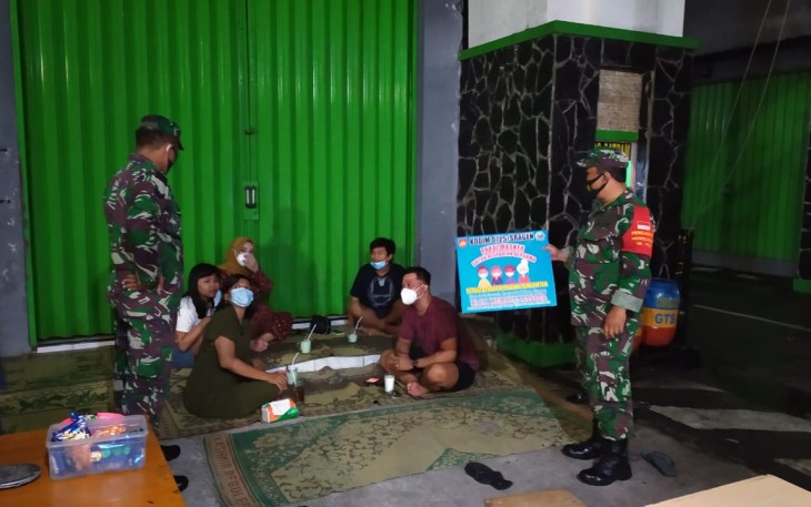 Anggota Koramil 02/Karangmalang Paulus Lipen Imbau Masyarakat Patuhi Protokol Kesehatan