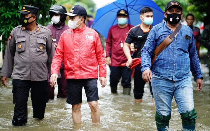 Bupati Haryanto Tinjau Langsung Warga Terdampak Banjir 