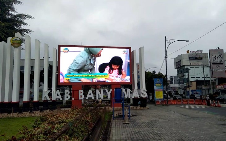 Sosialisasi Protokol Kesehatan 5M tersebut, dilakukan Persit Kartika Chandra Kirana Koorcab Rem 071 PD IV/Diponegoro berupa pemasangan spanduk dan penayangan video 5 M melalui videotron milik Pemda Banyumas di tempat keramaian pusat Kota Purwokerto Kabupaten Banyumas.