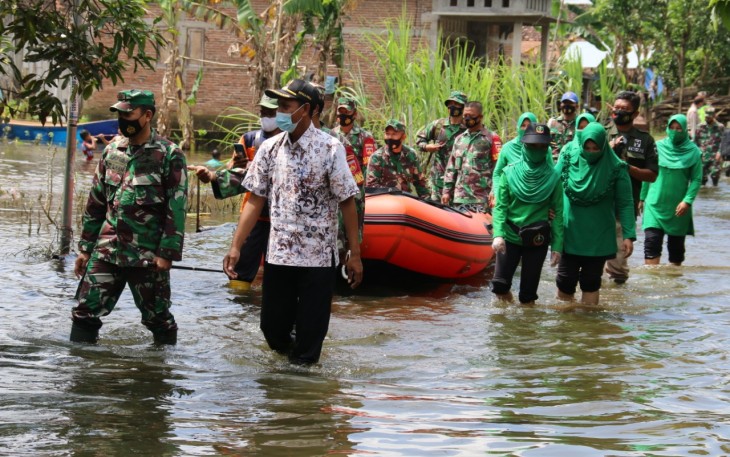 Bantuan untuk warga terdampak banjir