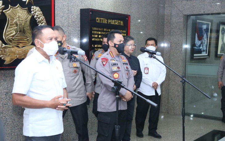 Listyo Sigit usai menerima kunjungan Menpora di Mabes Polri, Jakarta, Kamis (18/2/2021).