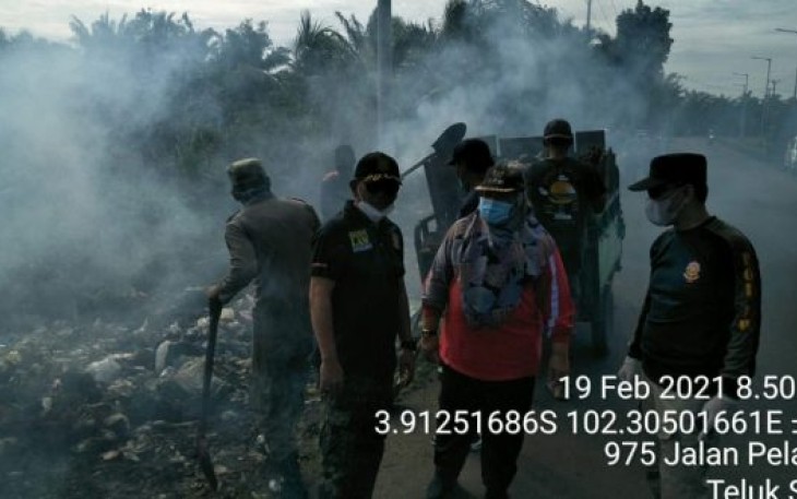 Sanksi Sosial Pembersihan Sampah