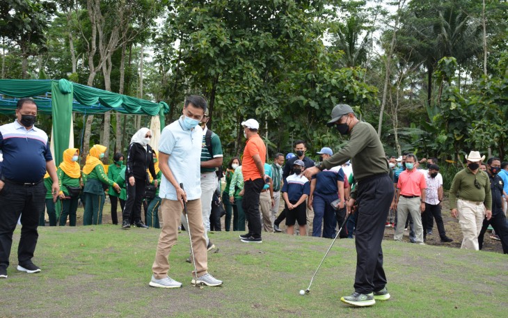 Danrem 073 resmikan panorama golf merbabu