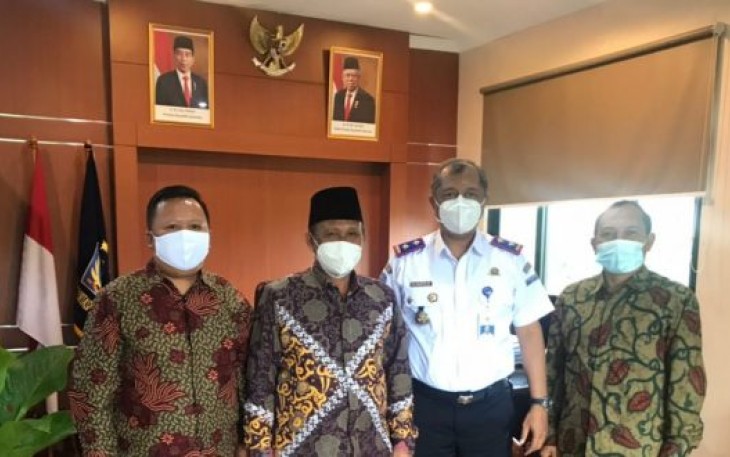 Kadis Perhubungan Bardin Saat Kunjungan ke Politeknik Transportasi Darat Indonesia (PTDI)-STTD di Bekasi
