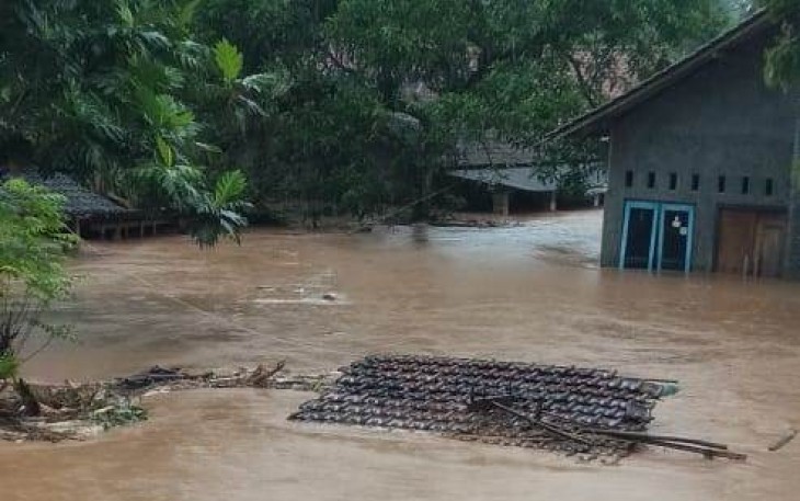 Permukiman Warga Terdampak Banjir Bandang Akibat Luapan Sungai