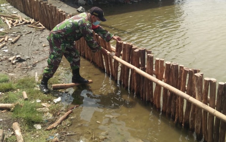 Sasaran Fisik TMMD Ke-110 Kodim 0604/Karawang Pembangunan Jalan Turap Sepanjang 390 M