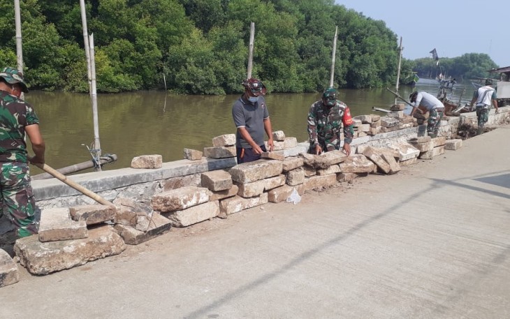 Pembangunan Turap Jalan