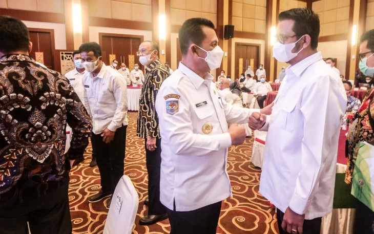 Bupati Bintan Apri Sujadi