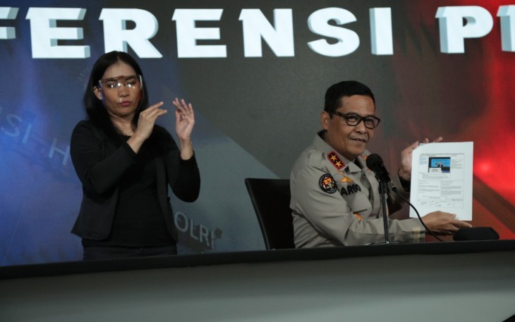 Kadiv Humas Polri Irjen Argo Yuwono saat konferensi Pers