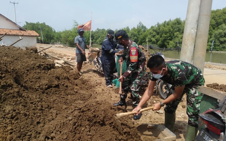 Pembangunan Turap Jalan