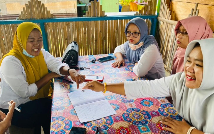 Sejumlah Tenaga Harian Lepas Badan Pendapatan Daerah Bengkulu Utara keluhkan Kecilnya Gaji (Foto : Ismail)