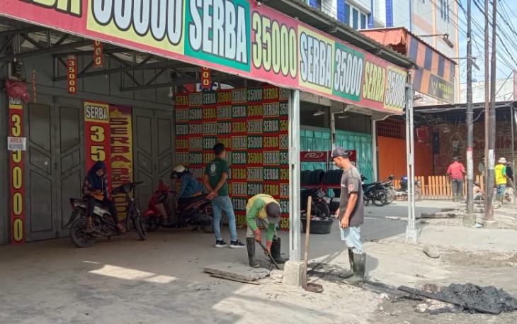 PUPR Asahan Kembali Lakukan Pembersihan Saluran Air