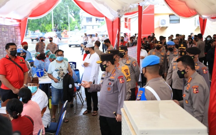 Kapolri Jenderal Listyo Sigit Prabowo  Saksikan Langsung Donor Plasma Konvalesen
