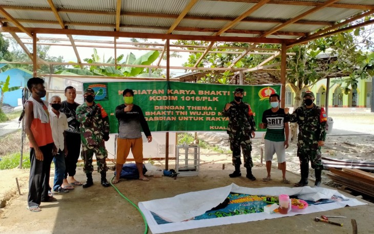 Koramil 1016-06/Kurun Bangun Garasi Masjid Agung di Tumbang Anjir