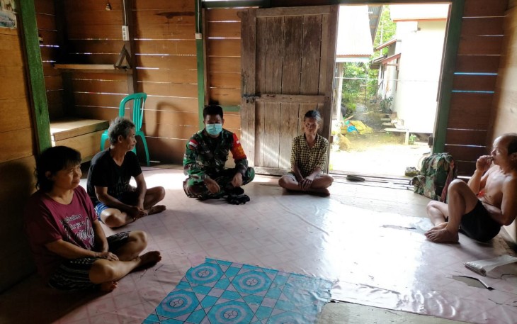 BABINSA HIMBAU SELALU DISIPLIN PROTOKOL KESEHATAN 