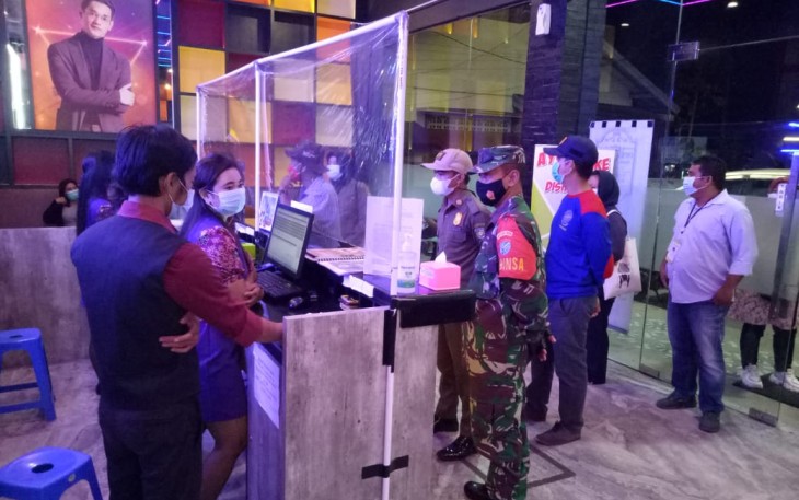 Satgas Covid Kecamatan Jekan Raya Peringatkan Pelaku Usaha Untuk Taat Edaran Walikota