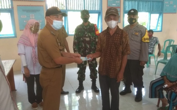 Pekon Padang Dalom Salurkan BLT-DD 