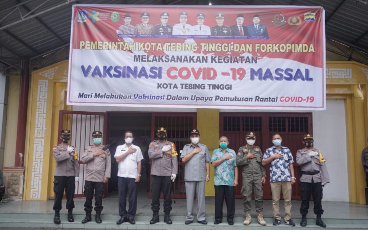 Walikota Tebing Tinggi Tinjau Pelaksanaan Vaksinasi Massal Covid-19 Untuk Lansia