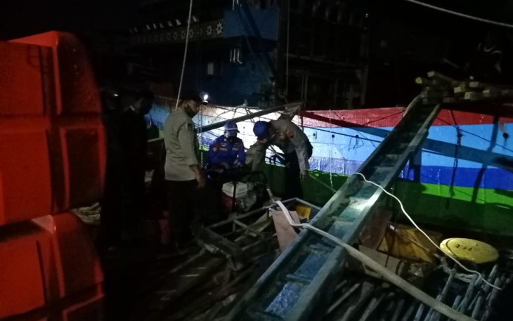 KM Asia Makmur terbakar