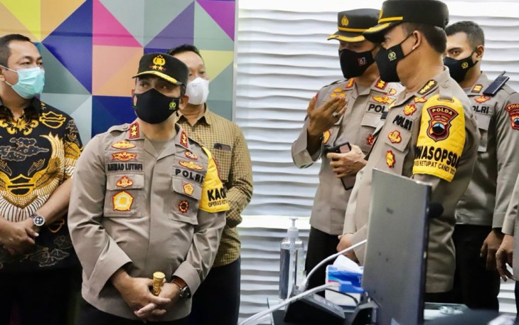 Kapolda Jawa Tengah Irjen Pol Ahmad Luthfi bersama dengan Wakapolda Brigjen Abiyoso menghadiri Launching Presisi Commander Center Polrestabes Semarang yang bertempat di Lapangan Apel Polrestabes Semarang, Sabtu pagi (8/5/21).