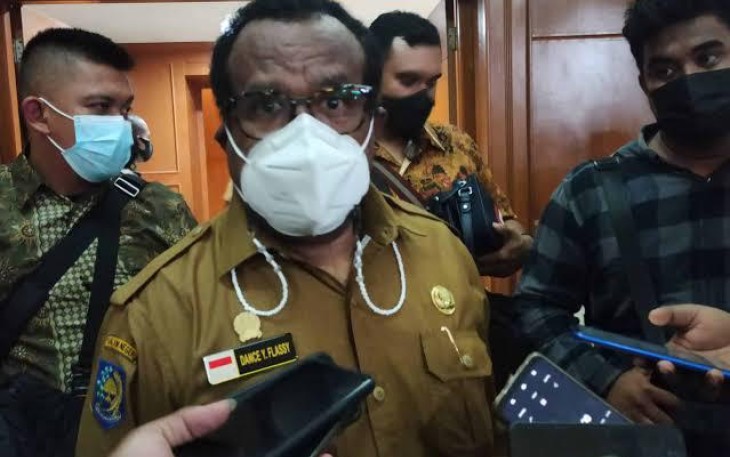 Sekertaris Daerah Papua, Dance Yulian Flassy, menyebut saat memberikan keterangan kepada Media