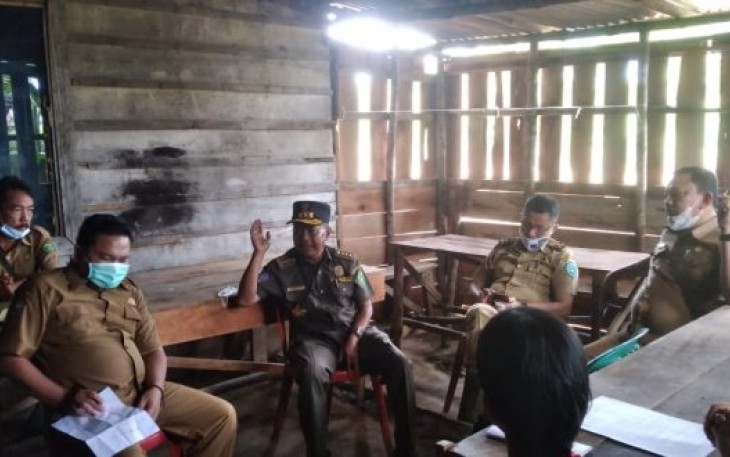Satpol PP Datangi Warung Tuak dan Minta Ditutup