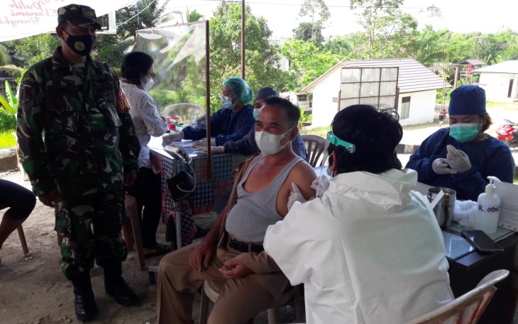 Partisipasi Koramil 1016/08 Tumbang Miri Dalam Mendukung Program Vaksinasi di Wilayah