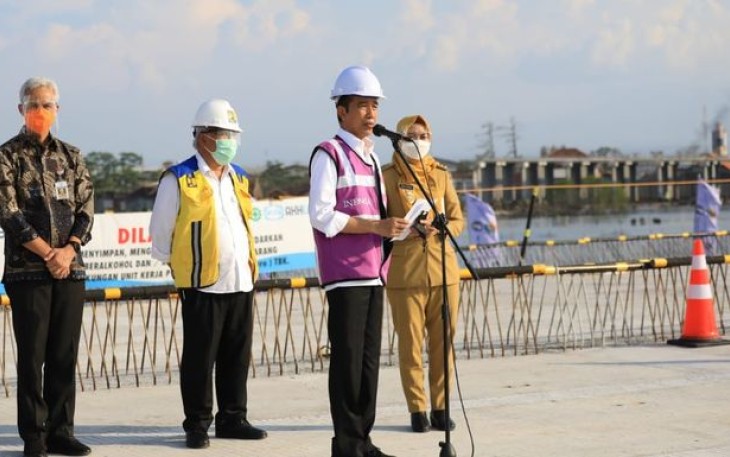 Presiden RI Joko Widodo Tinjau Pembangunan Jalan Tol Semarang-Demak