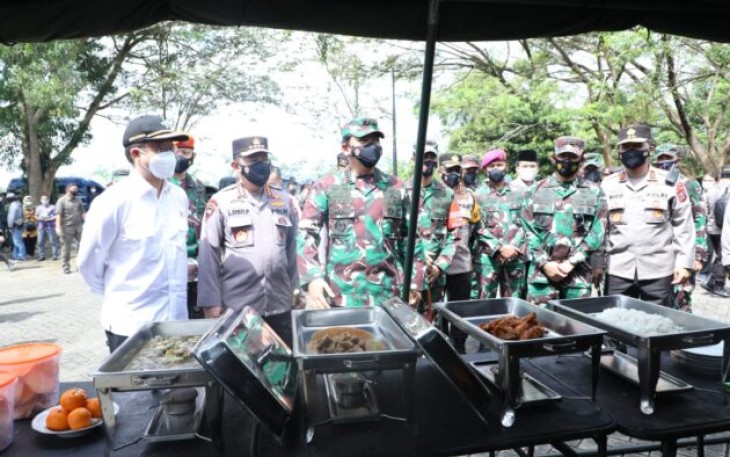 Panglima TNI meninjau dapur lapangan Marinir