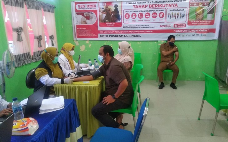 Puskesmas di Aceh Singkil Laksanakan Suntik Vaksin Covid-19 Massal
