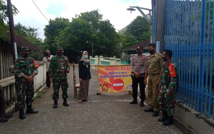 Satgas Covid 19 dan Petugas Gabungan Aktif Gencarkan Tindakan Untuk Cegah Covid-19 di Sambong 