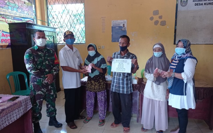 Pemdes Kunduran Salurkan BLT DD Tahap 6 dan 7 Kepada 45 Penerima