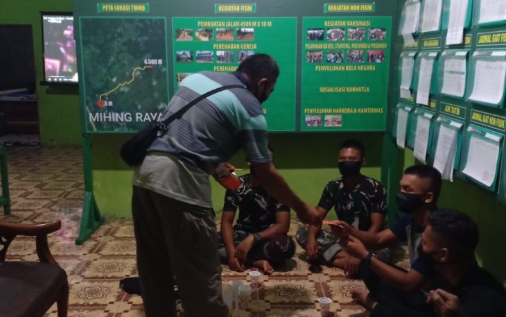 Satgas TMMD Terima Suplemen Vitamin Untuk Penunjang Aktivitas Kerja Dilapangan