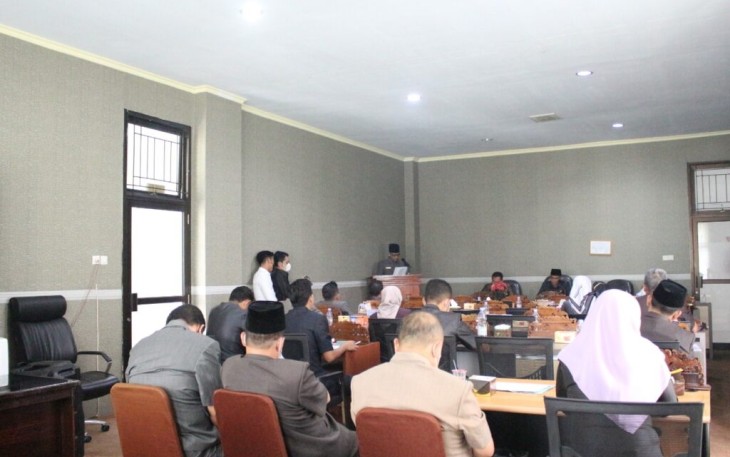 DPRD Bengkulu Tengah Gelar Rapat Paripurna Terkait Pandangan Umum Fraksi-Fraksi Terhadap Nota Keuangan APBDP Tahun 2021 Dan Jawaban Bupati Terhadap RAPBDP