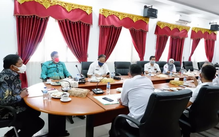 Bupati BU Rakor Persiapan Kedatangan Bantuan Alat PCR